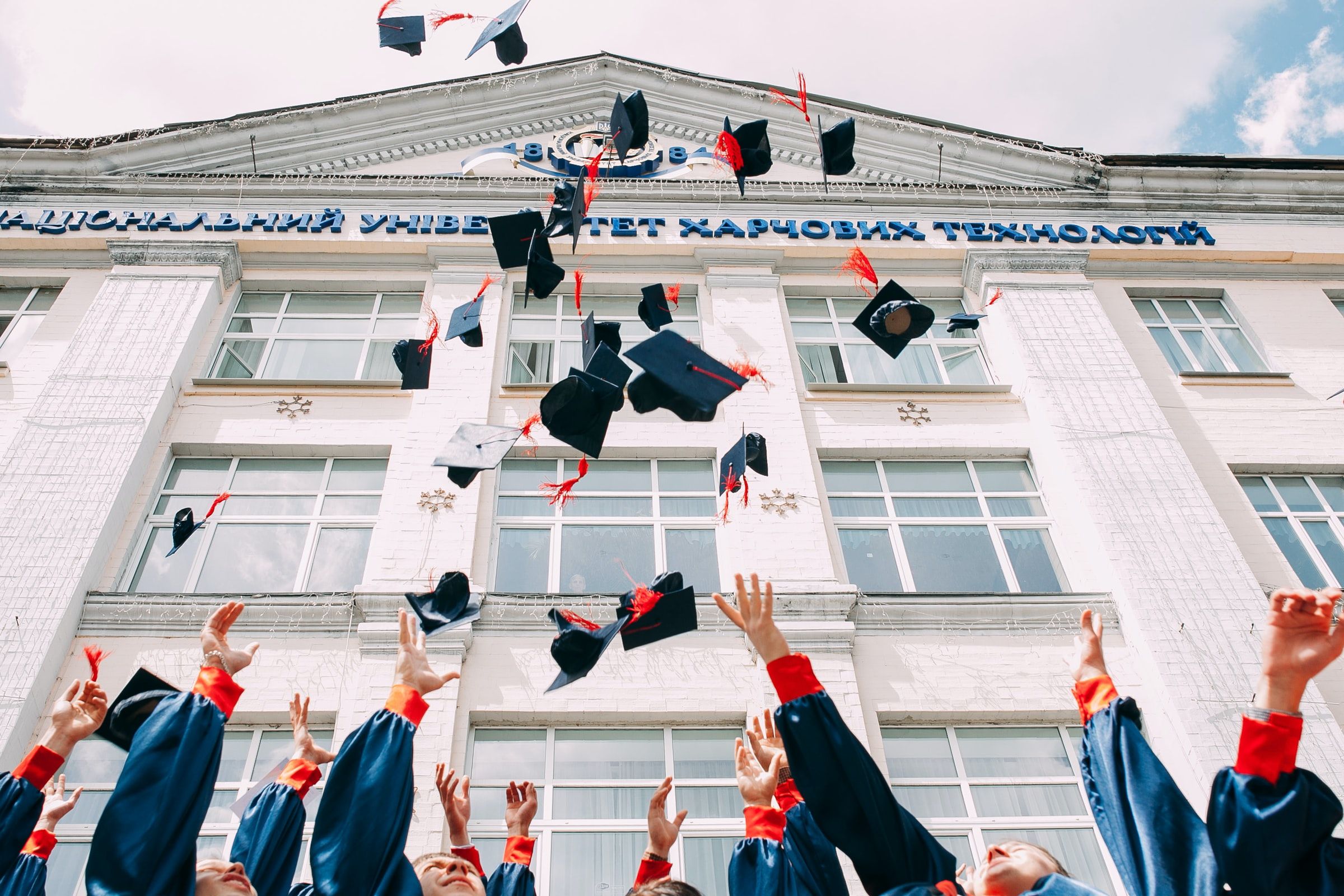 How I graduated college with no student loans and over $40k of savings (in 10 steps)